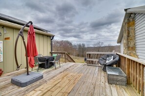 Furnished Deck | Self Check-In | 8 Mi to Downtown Mountain Home
