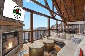 Main level deck and grill