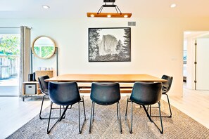 Dining area with seating for 8