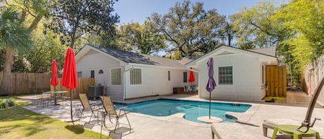 St Simons Island Vacation Rental | 5BR | 3BA | 2 Steps Required | 2,996 Sq Ft