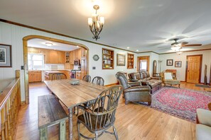 Dining Area | Living Room