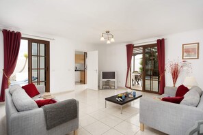 Villa Jade image