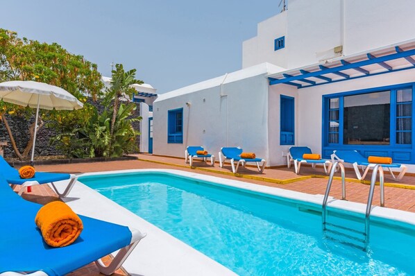 Villa Manuela image