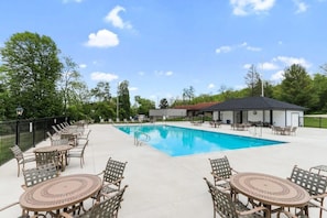Private association pool