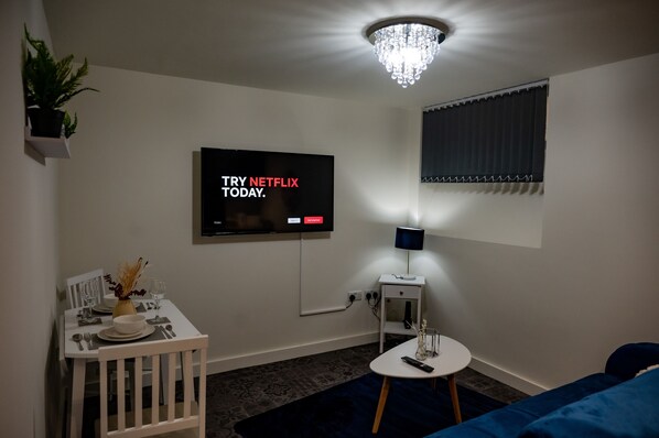 Living Room / Lounge