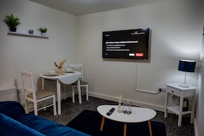Living Room / Lounge