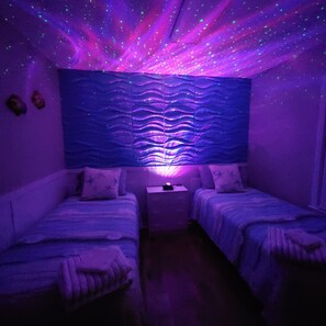 Kids! Custom walls & magical ocean light. (W/parent permission, of course.)