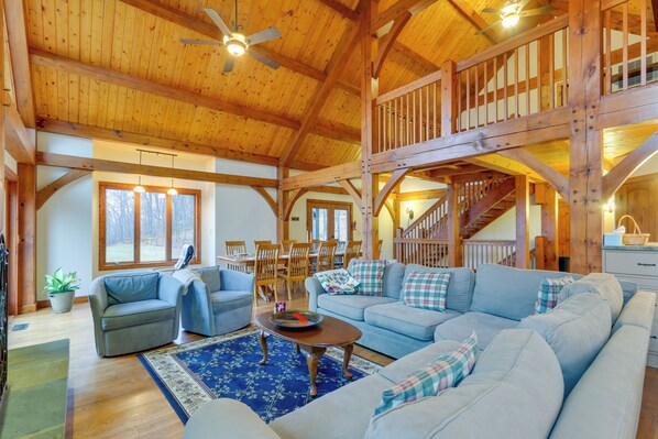 Purcellville Vacation Rental | 4BR | 2BA | Stairs Required | 5,533 Sq Ft