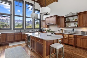 Kitchen - Summer