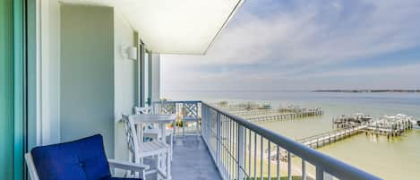 Pensacola Beach Vacation Rental | 2BR | 2BA | Step-Free Access | 1,174 Sq Ft