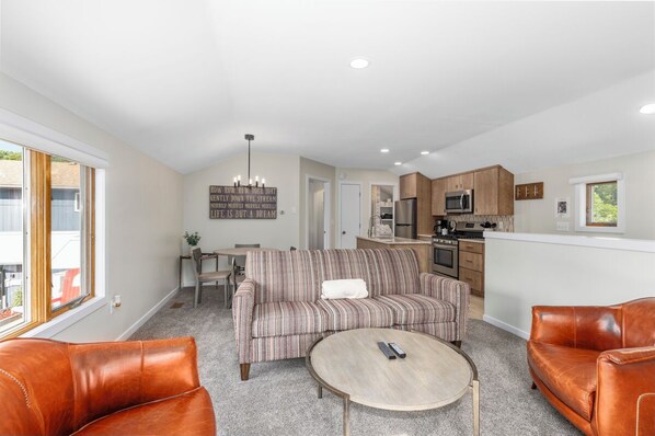 Welcome to The Elite at Paddlewheel Properties!