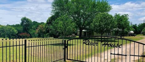 Guadalupe River Home Gated Entrance