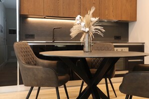 Dining Area (1)