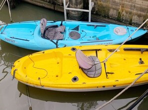 Kayaks for use during your stay. These do tend to get dirty due to the bayou and also when it rains and dust and debris sticks to them. For this reason, we don't expect guests to keep them pristine. Please enjoy to your hearts content!
