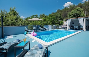 pool