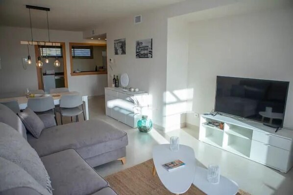 Living-dining room