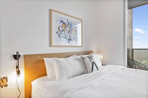 King size bedroom