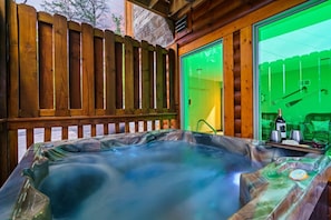 Bain à remous extérieur