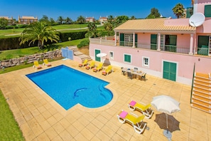 Villa Daisy image