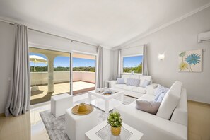 Villa Citrinos image