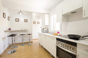 Villa Oleanda image