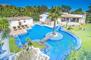 Villa Pinos image