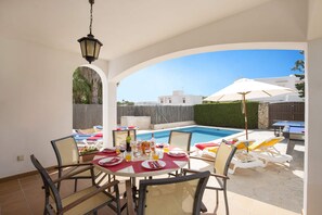 Villa Roig image