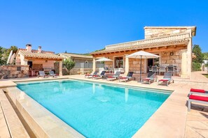 Villa La Boveda image