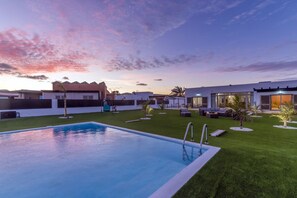 Villa Pause image