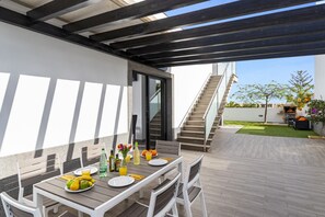Villa Lola image