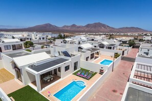 Villa Estrella image