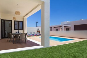 Villa Estrella image