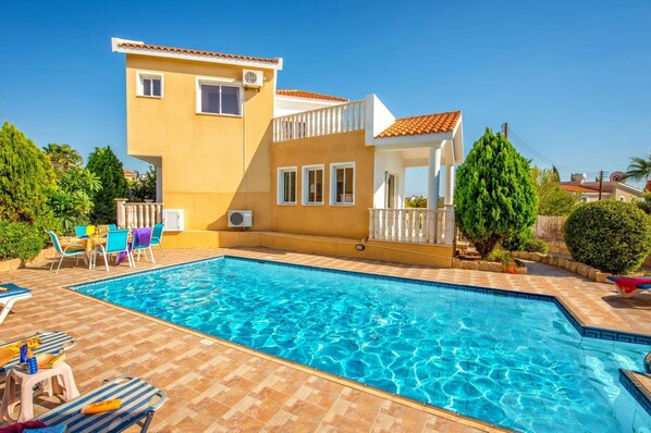 Villa Gardenia image