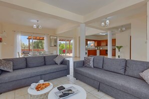 Villa Semeli image