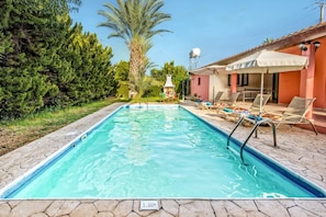 Villa Poppy image