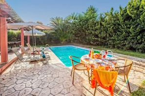 Villa Poppy image