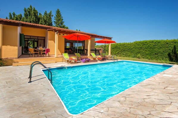 Villa Rosie image