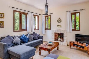 Villa Lena image