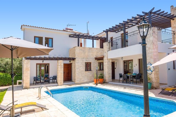 Villa Lena image