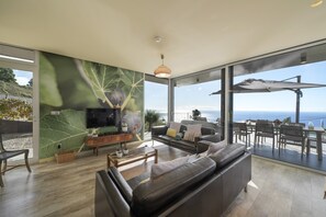 Villa Fig Tree image