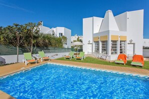 Villa Leonor image