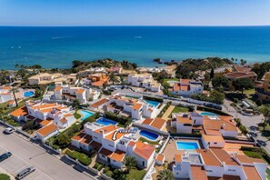 Villa Pina image