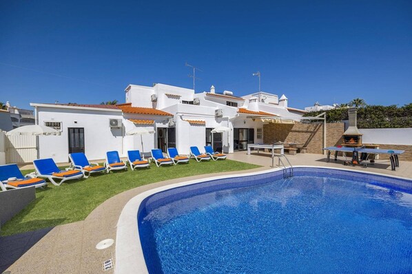 Villa Pina image