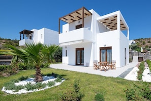 Villa Mariani image