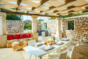 Villa La Pagghiara image