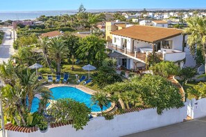 Villa Nautilus image