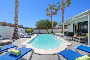 Villa Leona Carmen image