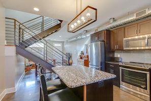 full kitchen