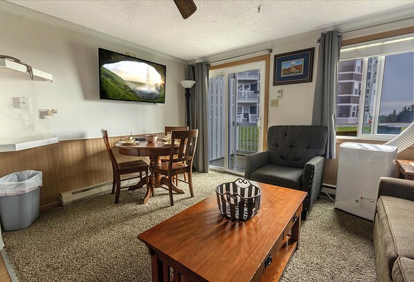 Welcome home to Mountain Lodge 106, your home away from home and a perfect oasis during your stay on the mountain!