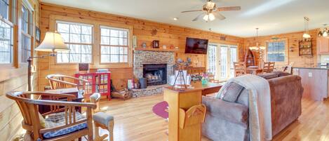 Waynesville Vacation Rental | 4BR | 3BA | Stairs Required | 2,400 Sq Ft